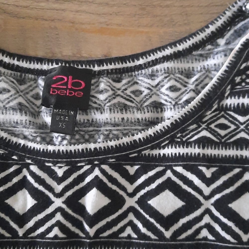 Tee - Picture 2 of 6